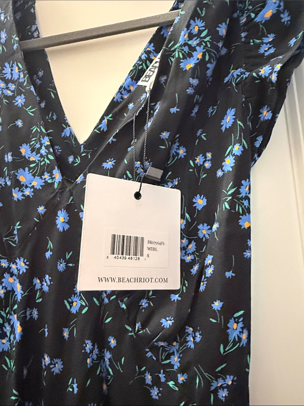 NWT beach riot dress - Picture 3 of 3